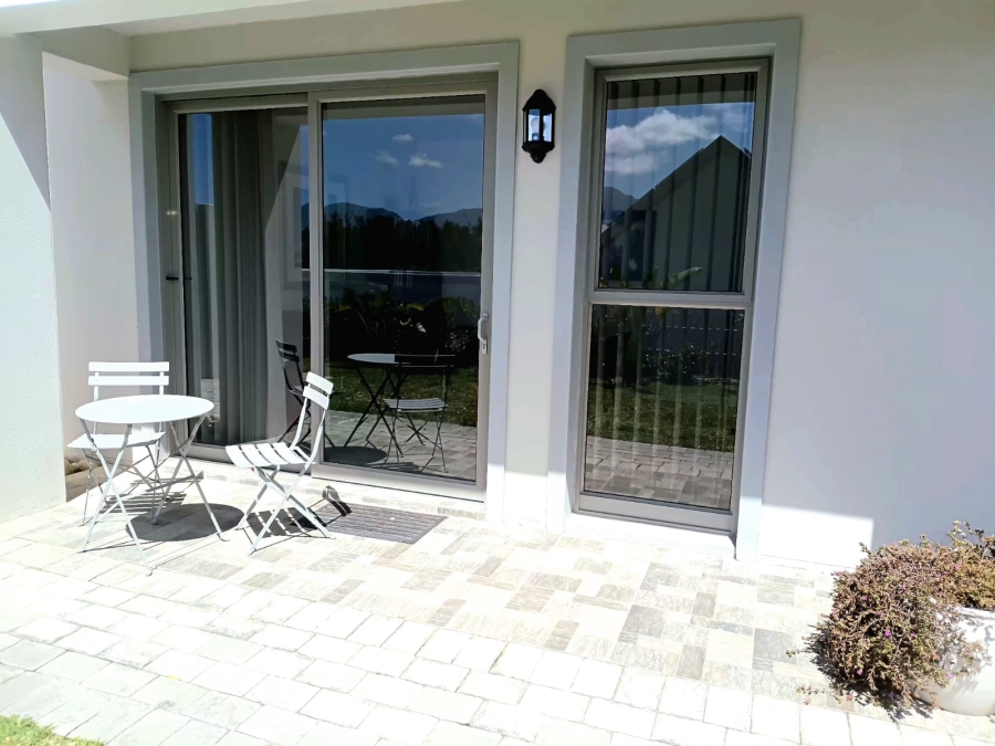 To Let 1 Bedroom Property for Rent in Kraaibosch Western Cape